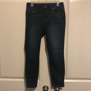 1822 Dark Wash Jeans